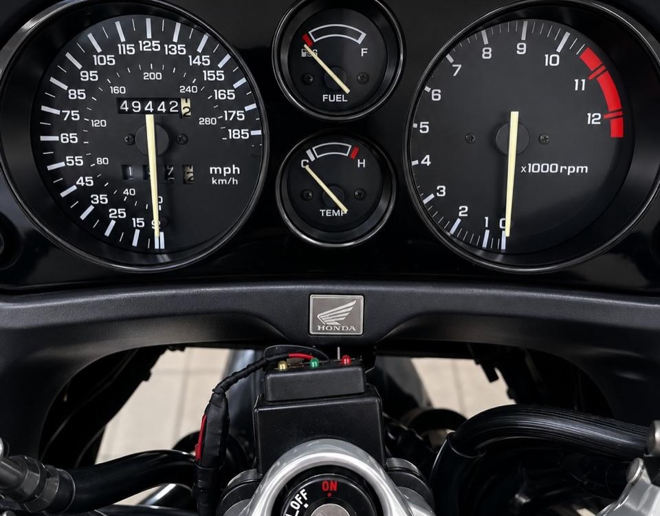 HONDA CBR 1000 F - Imagem 3