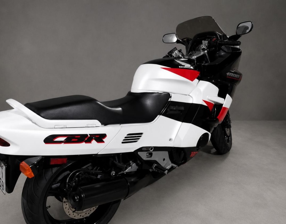 HONDA CBR 1000 F - Imagem 6