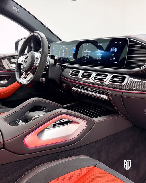 MERCEDES-BENZ GLE 63 AMG S COUPE - Imagem 11