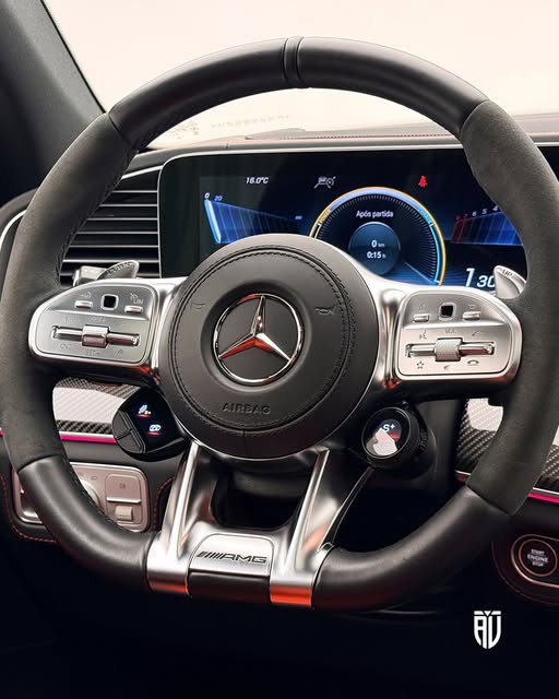 MERCEDES-BENZ GLE 63 AMG S COUPE - Imagem 12