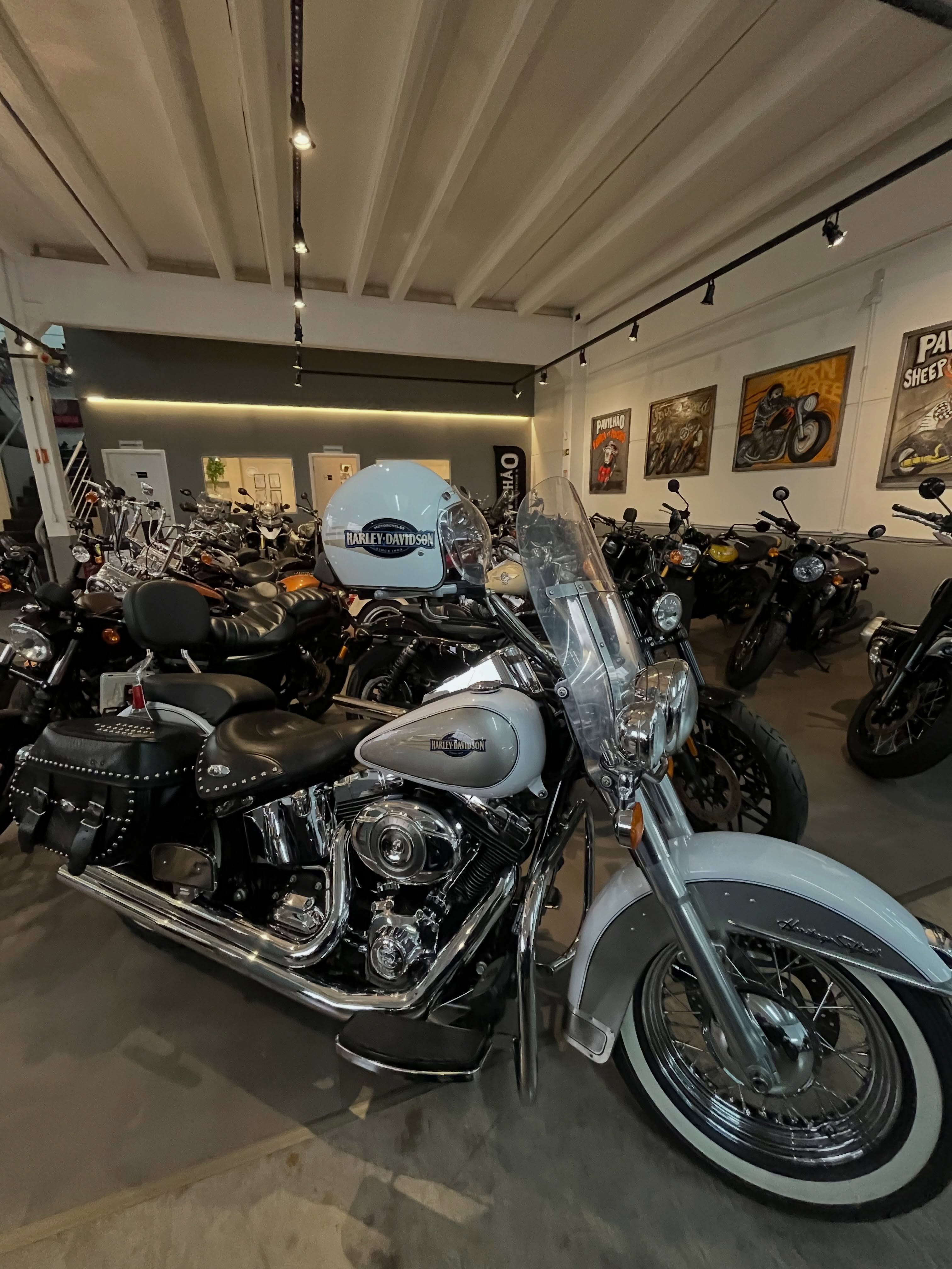 HARLEY-DAVIDSON HERITAGE - Imagem 9