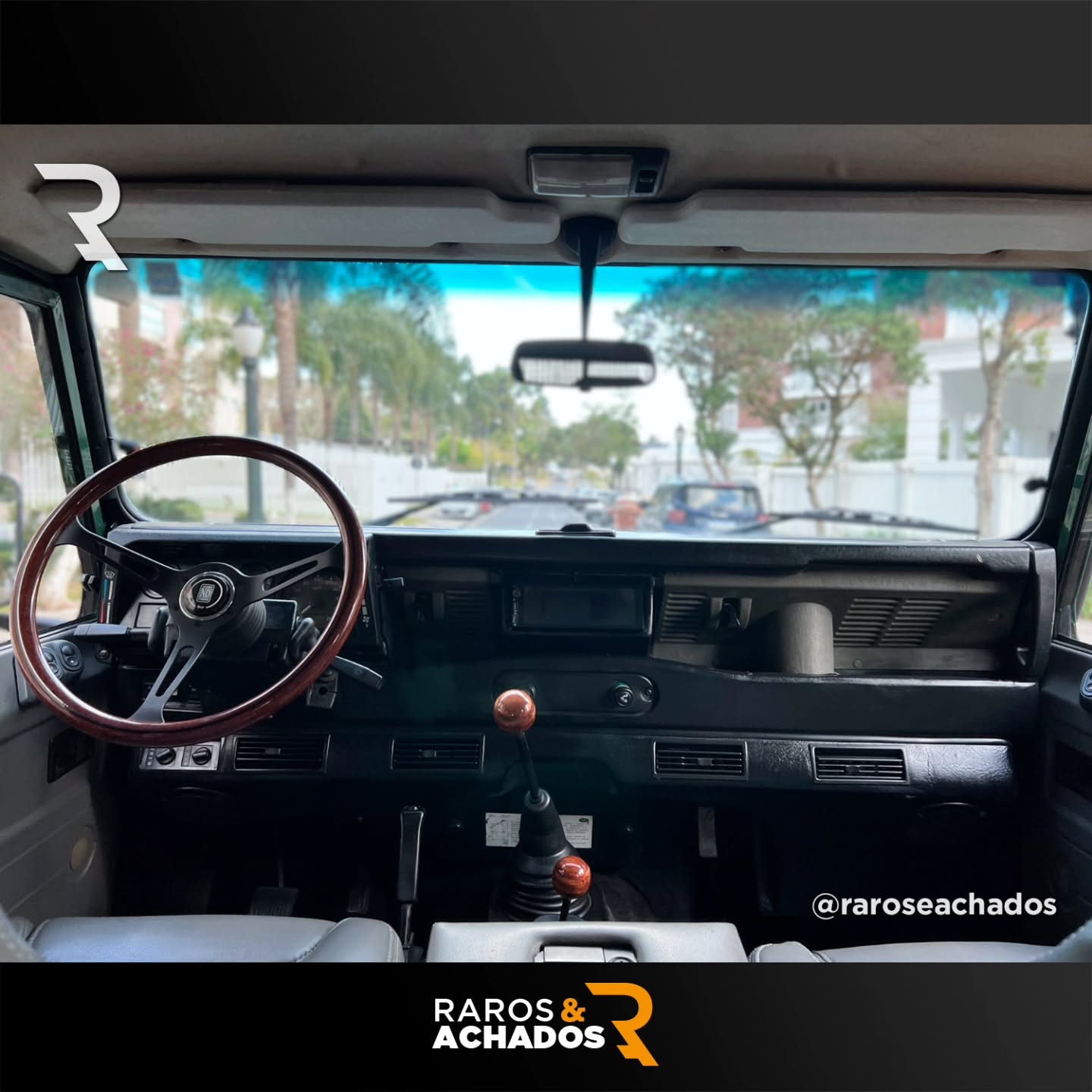 LAND ROVER DEFENDER 90 SW 2.5 TDI - Imagem 13