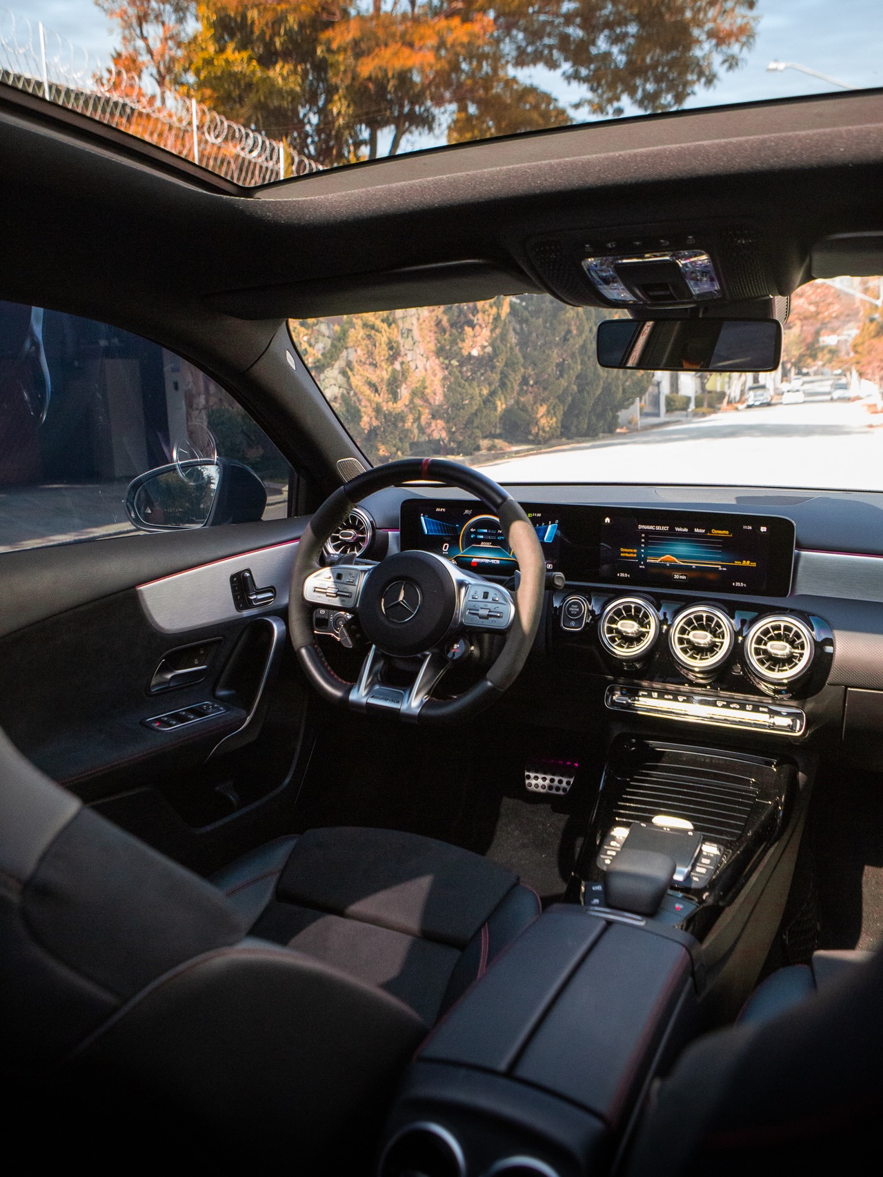MERCEDES-BENZ A45 AMG - Imagem 15