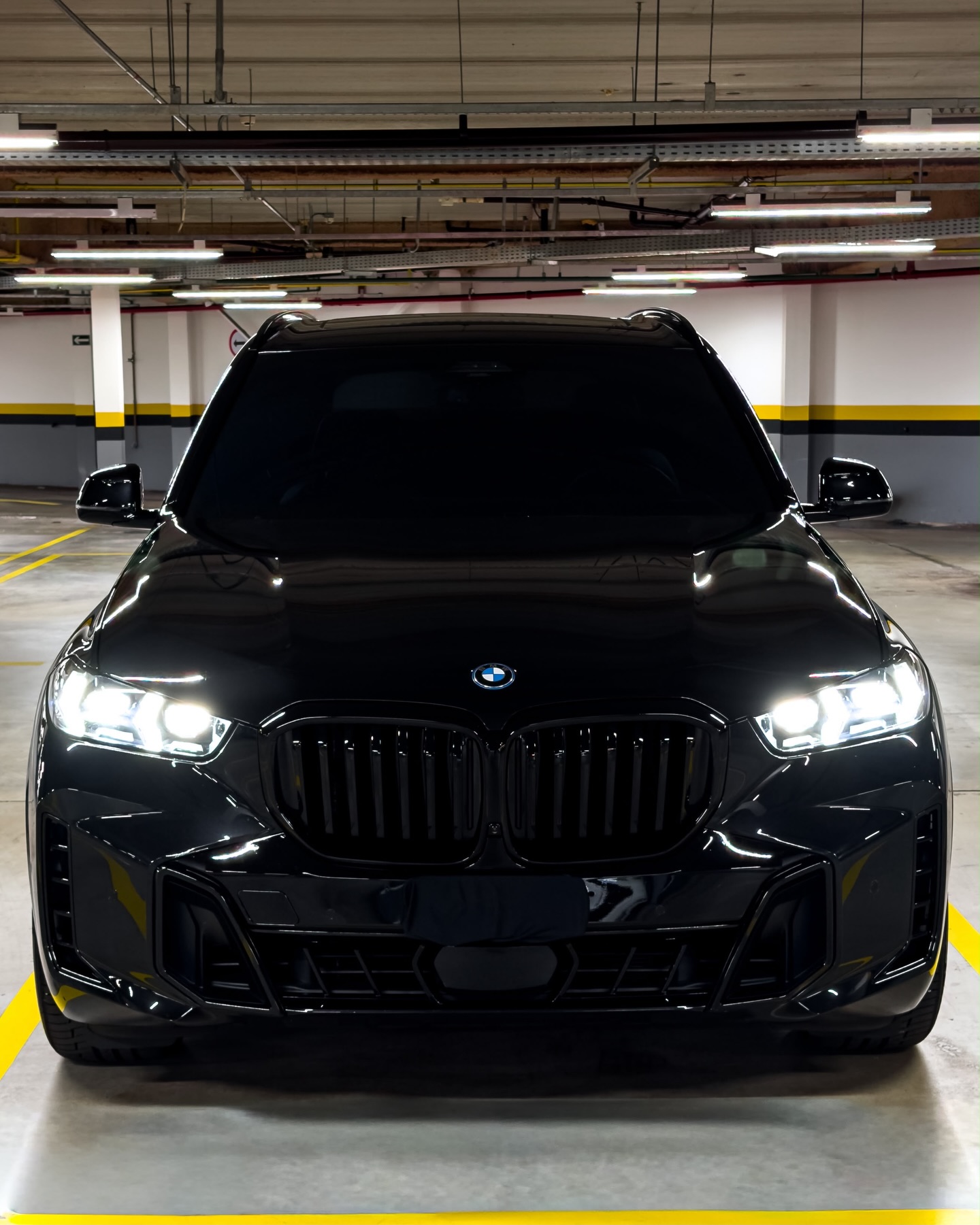 BMW X5 XDRIVE50E M SPORT - Imagem 2
