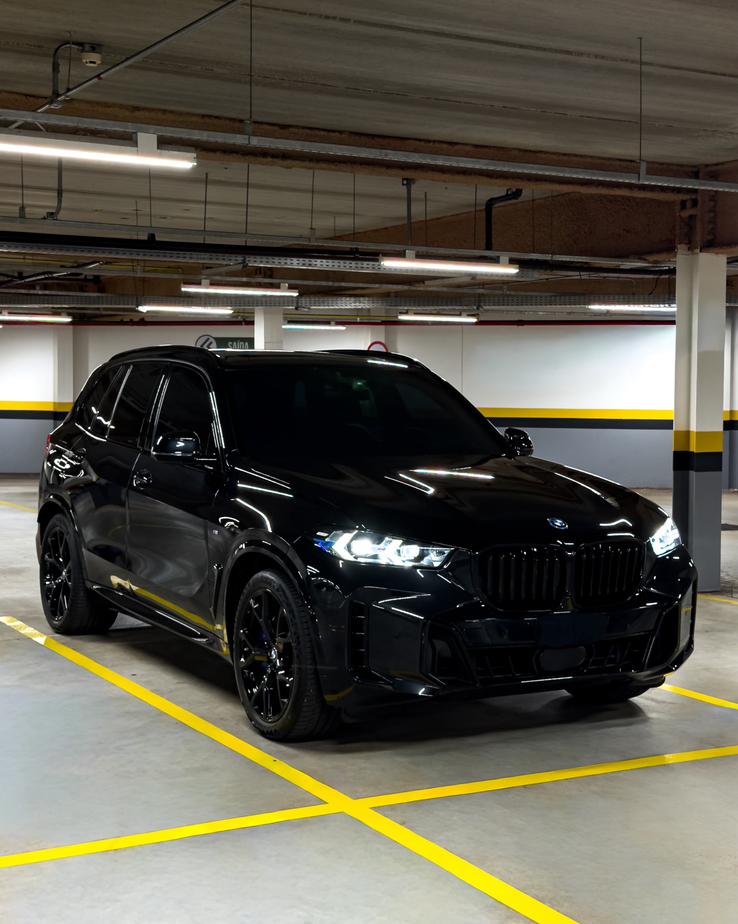 BMW X5 XDRIVE50E M SPORT - Imagem 10