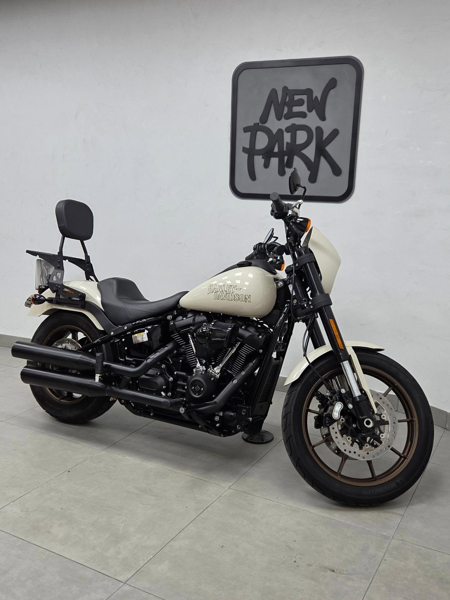 HARLEY-DAVIDSON SOFTAIL LOW RIDER S - Imagem 3