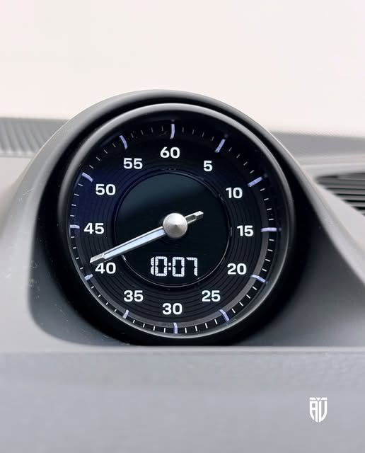 PORSCHE CAYENNE E-HYBRID COUPE - Imagem 11