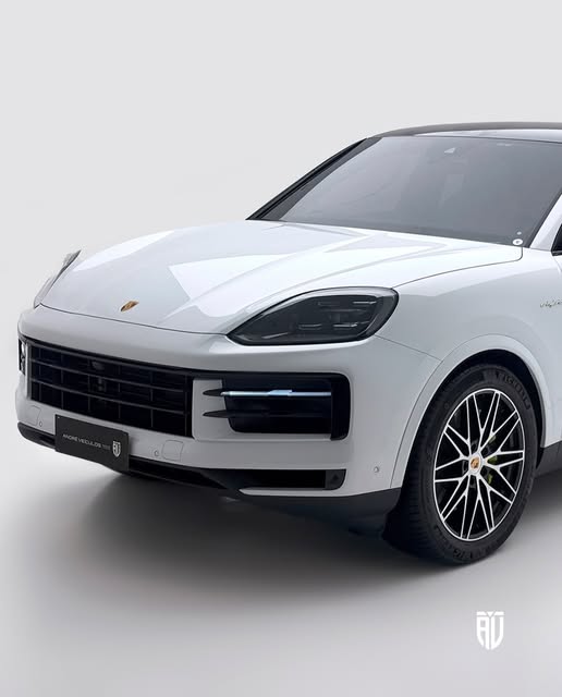 PORSCHE CAYENNE E-HYBRID COUPE - Imagem 3