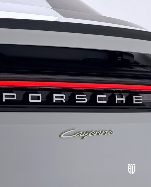 PORSCHE CAYENNE E-HYBRID COUPE - Imagem 4