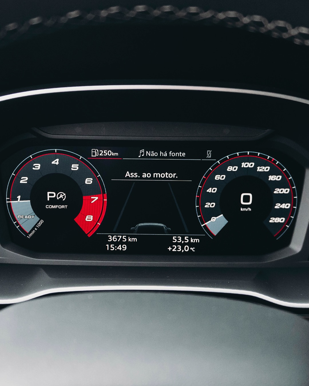 AUDI Q3 PERFORMANCE BLACK - Imagem 4