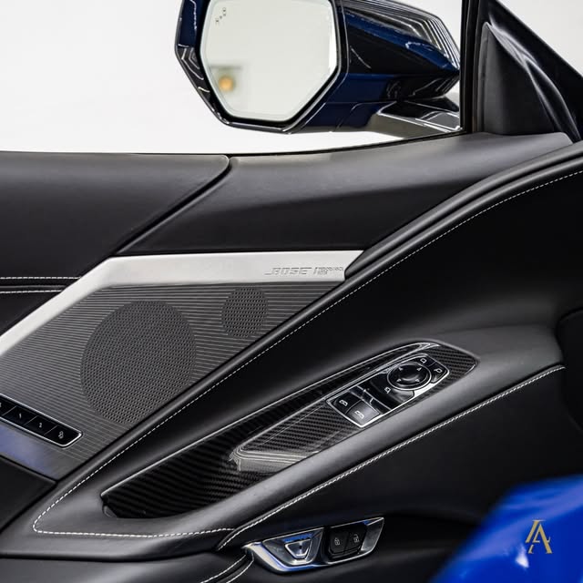 CHEVROLET CORVETTE STINGRAY LT3 TARGA - Imagem 11