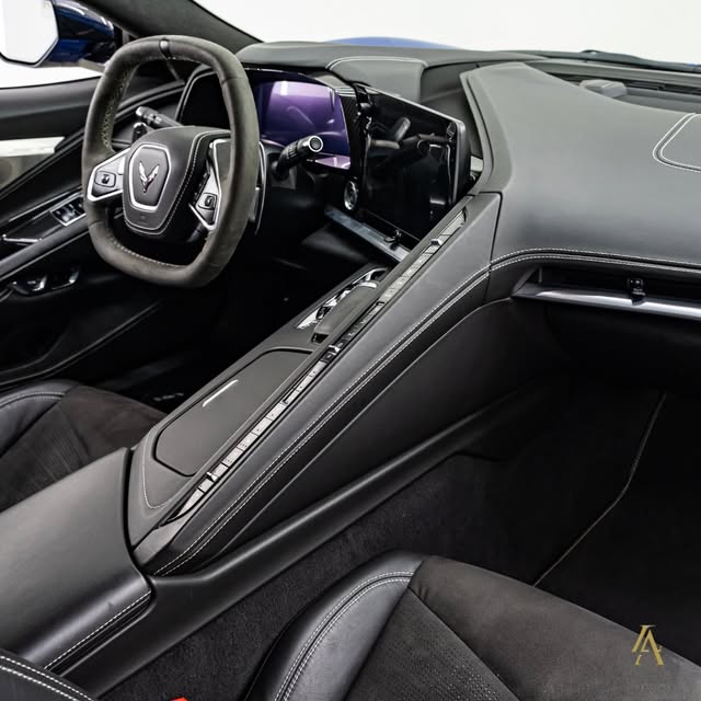 CHEVROLET CORVETTE STINGRAY LT3 TARGA - Imagem 7