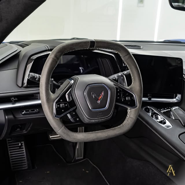CHEVROLET CORVETTE STINGRAY LT3 TARGA - Imagem 10