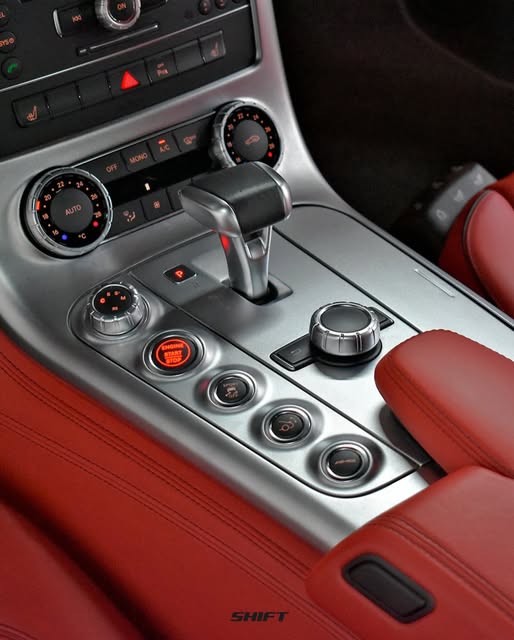 MERCEDES-BENZ SLS 63 AMG - Imagem 7