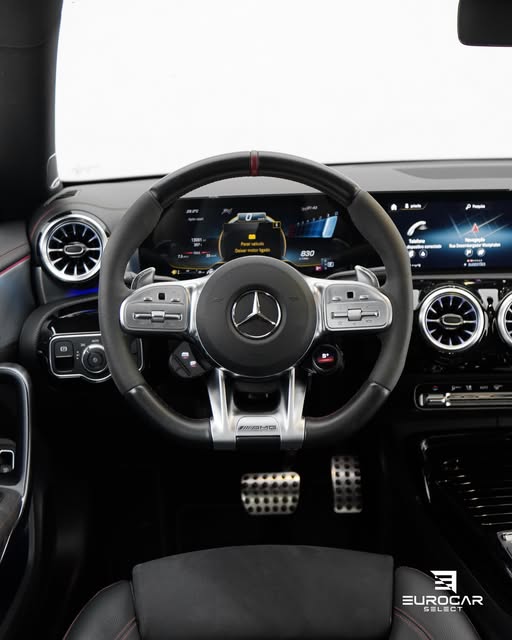 MERCEDES-BENZ CLA 45 S 4MATIC+ - Imagem 9