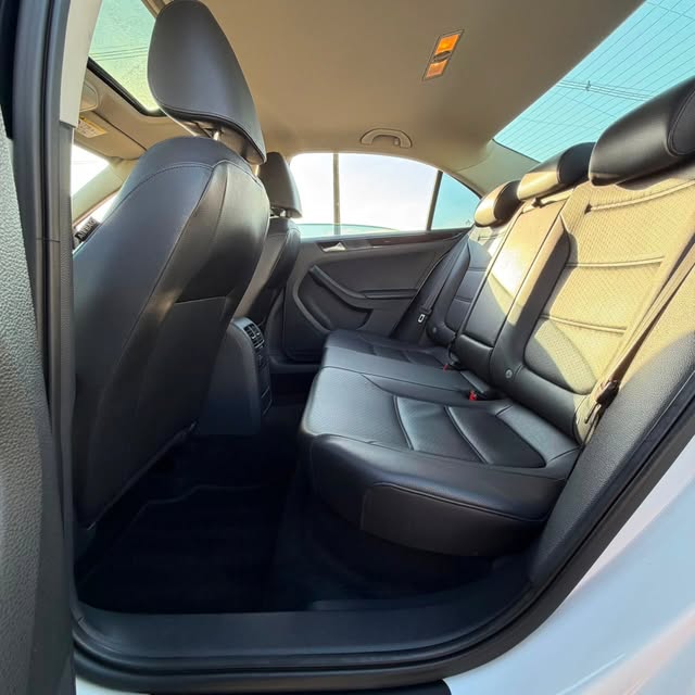 VOLKSWAGEN JETTA COMFORTLINE - Imagem 11