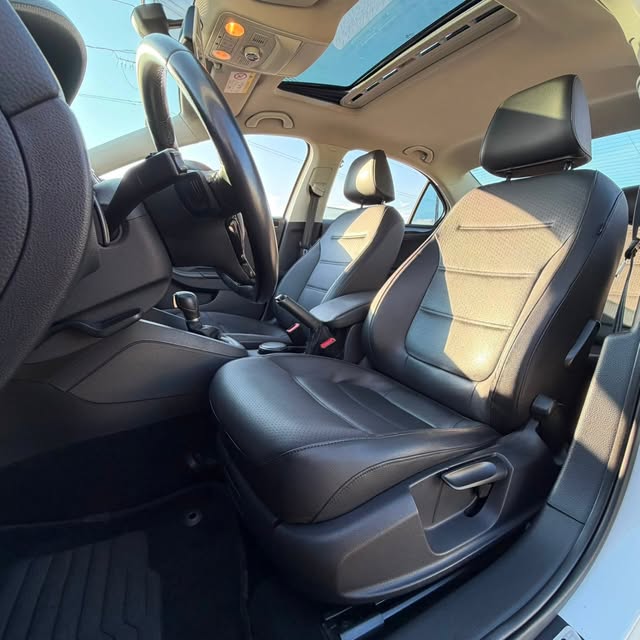 VOLKSWAGEN JETTA COMFORTLINE - Imagem 7