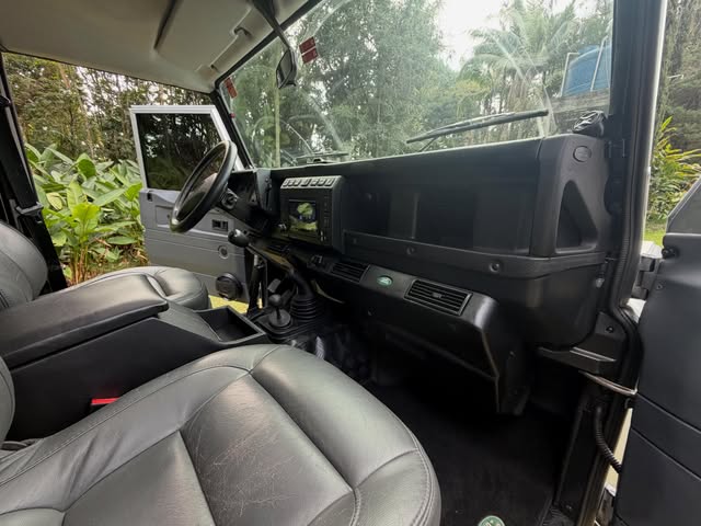 LAND ROVER DEFENDER 110 - Imagem 19