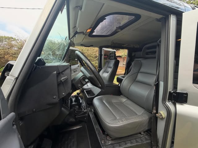 LAND ROVER DEFENDER 110 - Imagem 10