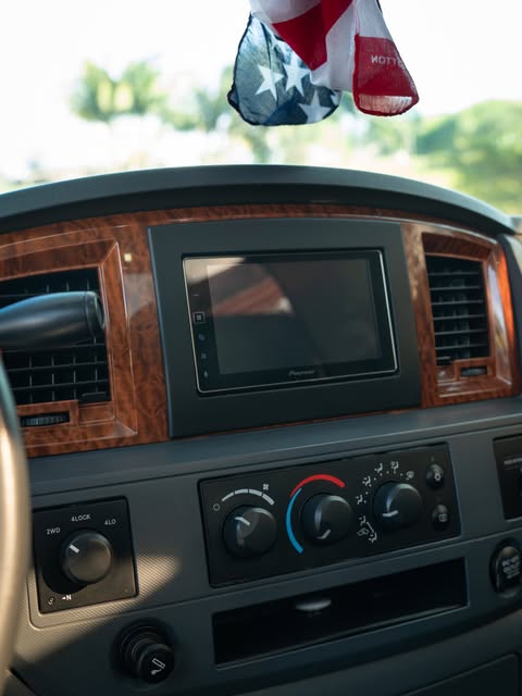 DODGE RAM 2500 SLT - Imagem 8