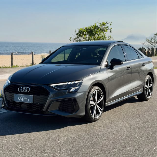 AUDI A3 PERFORMANCE BLACK MHEV TFSI - Imagem 1
