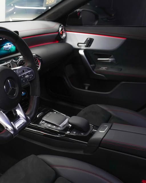MERCEDES-BENZ CLA 45 AMG - Imagem 5