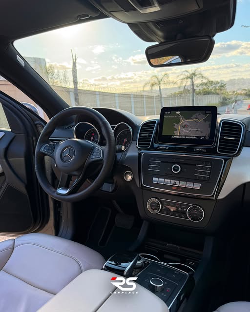 MERCEDES-BENZ GLE 400 COUPÉ - Imagem 8
