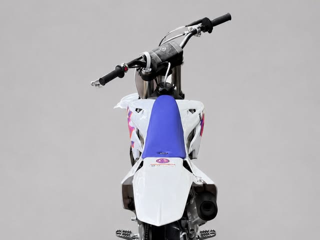 YAMAHA YZ 125 50TH SPECIAL EDITION - Imagem 4