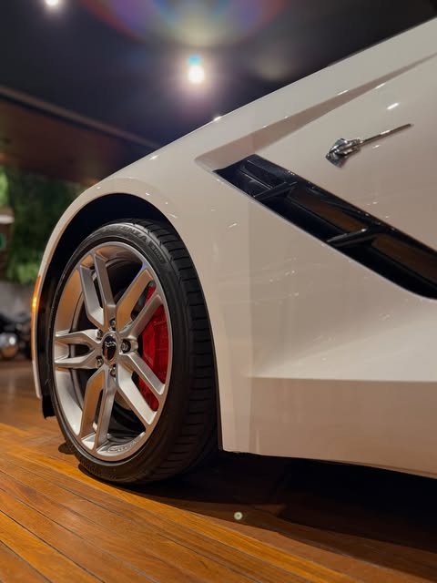 CHEVROLET CORVETTE STINGRAY C7 LT3 - Imagem 11