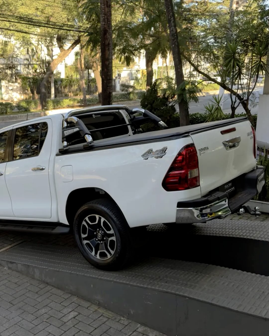 TOYOTA HILUX SRV - Imagem 7