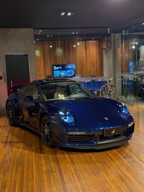 PORSCHE 911 TURBO S - Imagem 2