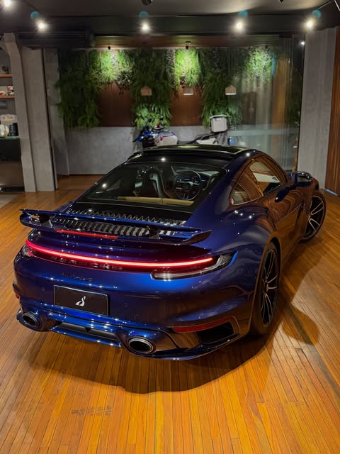 PORSCHE 911 TURBO S - Imagem 4