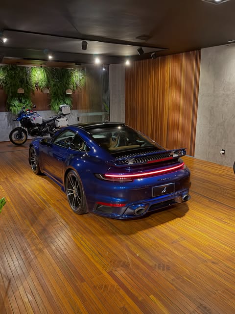 PORSCHE 911 TURBO S - Imagem 5