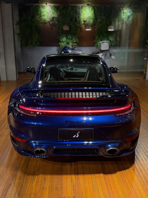PORSCHE 911 TURBO S - Imagem 6