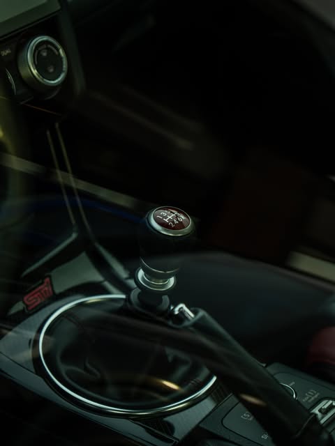 SUBARU IMPREZA WRX STI - Imagem 8