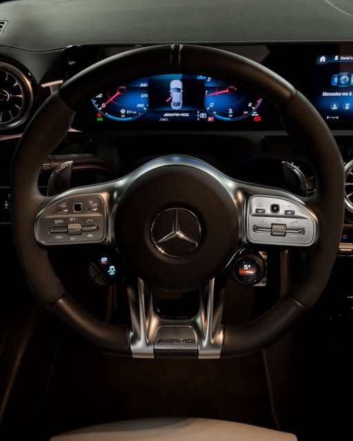 MERCEDES-BENZ CLA 45 S - Imagem 7