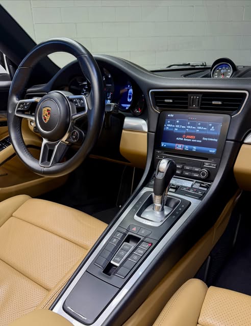 PORSCHE 911 CARRERA CABRIOLET - Imagem 13