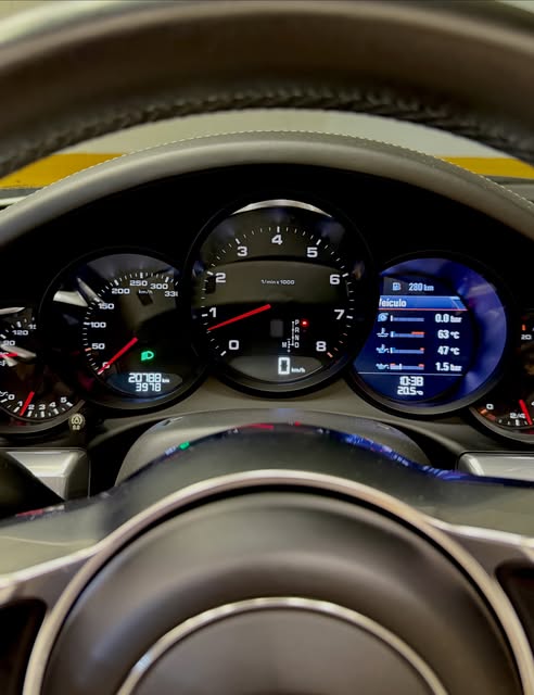 PORSCHE 911 CARRERA CABRIOLET - Imagem 14