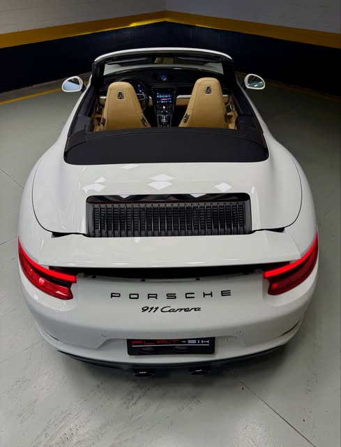 PORSCHE 911 CARRERA CABRIOLET - Imagem 6