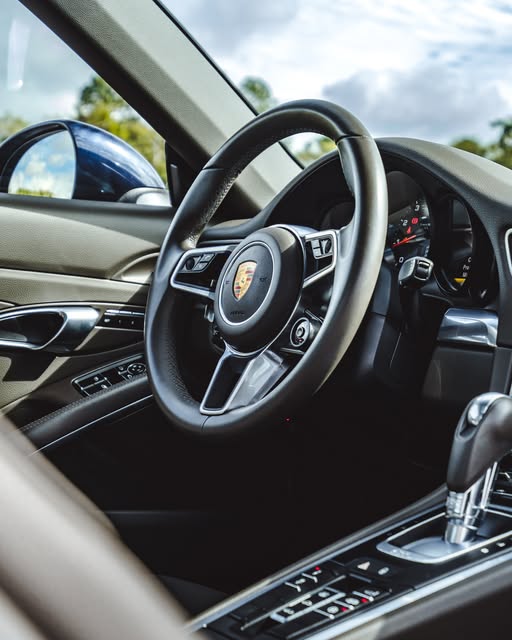 PORSCHE 911 CARRERA 991.2 - Imagem 2