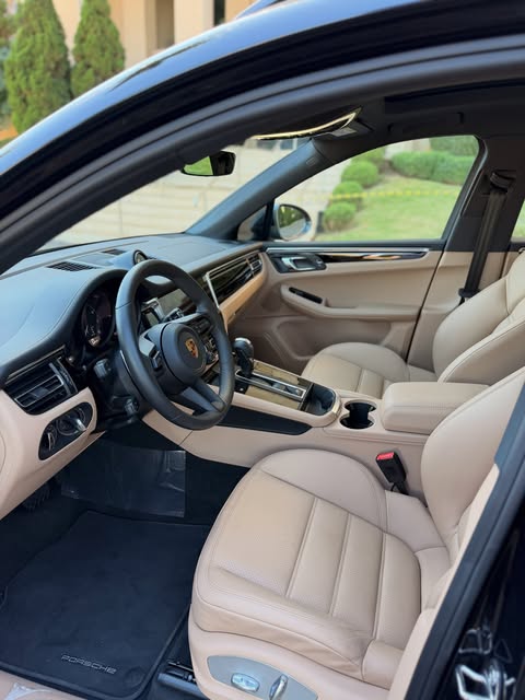 PORSCHE MACAN T - Imagem 13