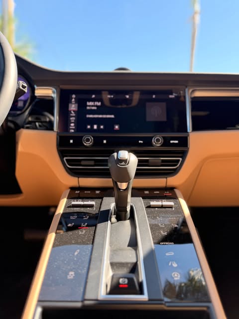 PORSCHE MACAN T - Imagem 18