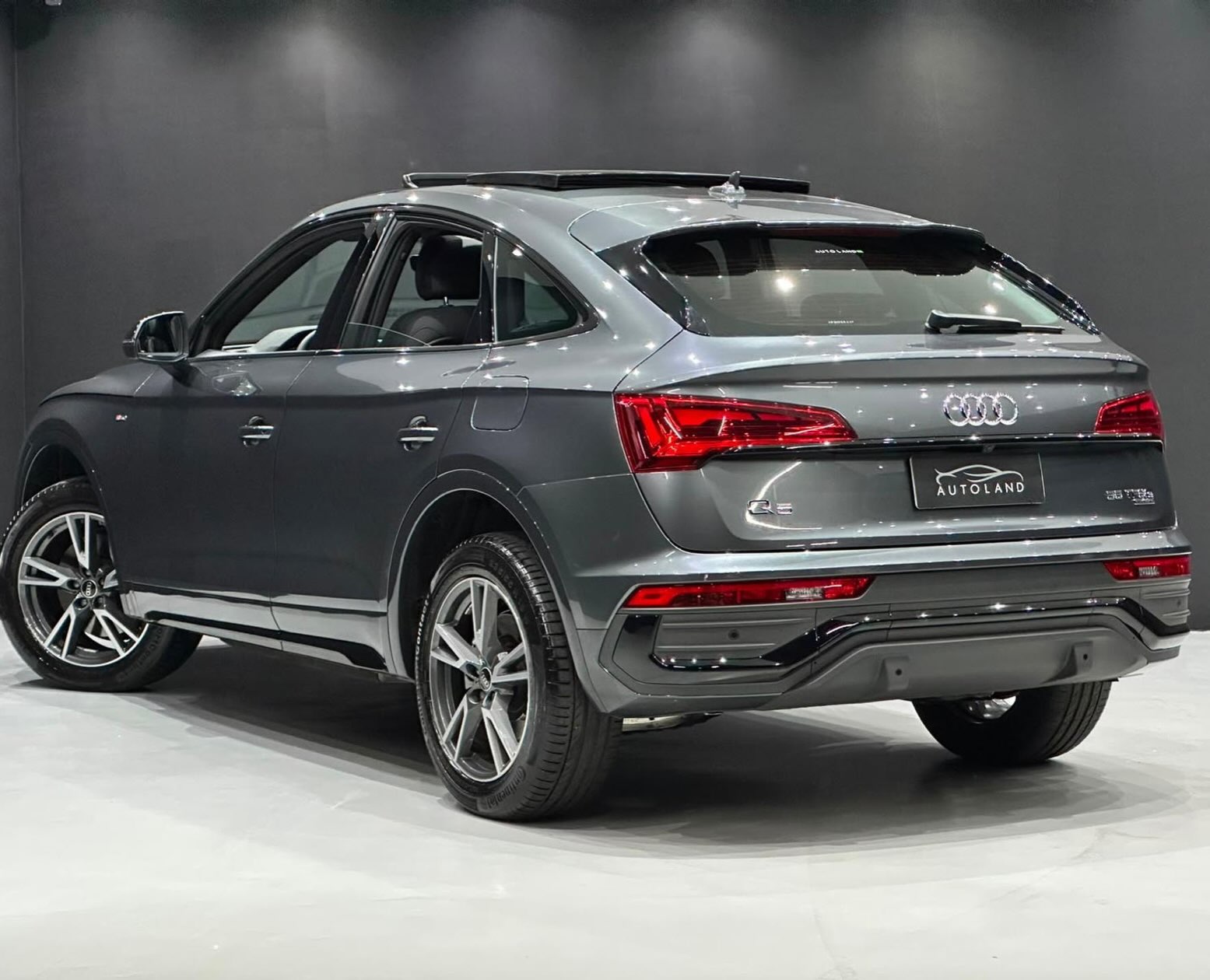AUDI Q5 2.0 TFSIE PHEV SPORTBACK PERFORMANCE BLACK QUATTRO S TRONIC - Imagem 3