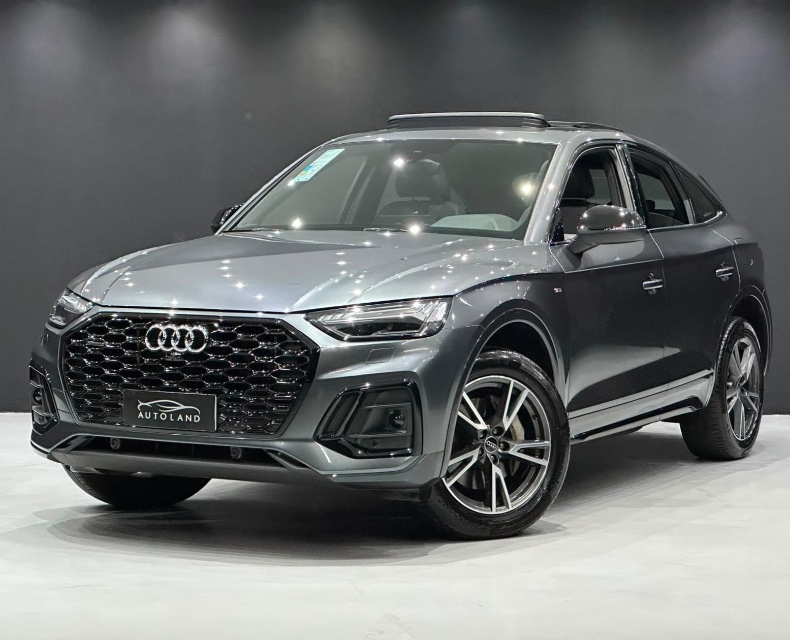 AUDI Q5 2.0 TFSIE PHEV SPORTBACK PERFORMANCE BLACK QUATTRO S TRONIC - Imagem 4