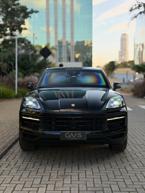 PORSCHE CAYENNE E-HYBRID COUPÉ - Imagem 2