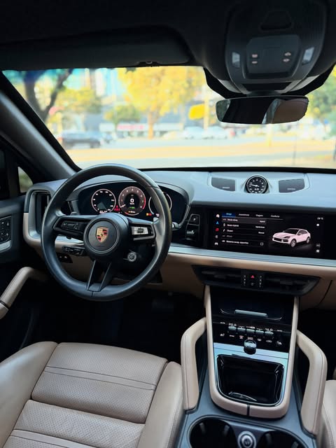 PORSCHE CAYENNE E-HYBRID COUPÉ - Imagem 7