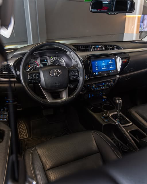 TOYOTA HILUX CD SRX PLUS - Imagem 4