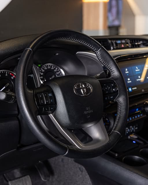 TOYOTA HILUX CD SRX PLUS - Imagem 6
