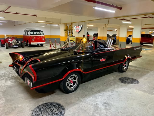BATMÓVEL TRIBUTO BATMOBILE 1966 - Imagem 1