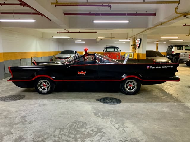 BATMÓVEL TRIBUTO BATMOBILE 1966 - Imagem 2